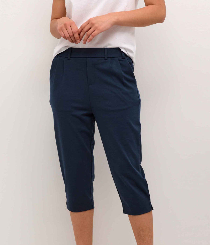 KAFFE JENNY CAPRI KNICKERS I NAVY BLÅ